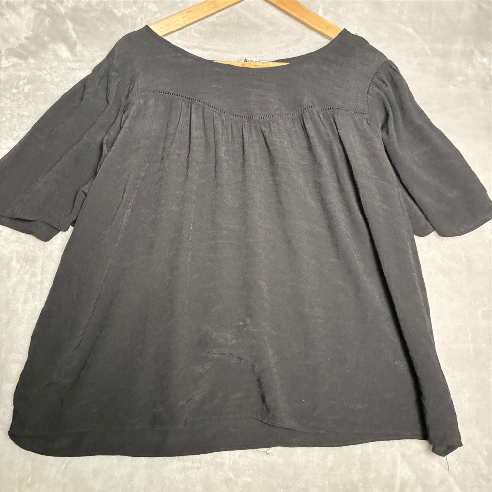 Nanette Lepore Black Short Sleeve Ladder Stitch Pleated Blouse size XL